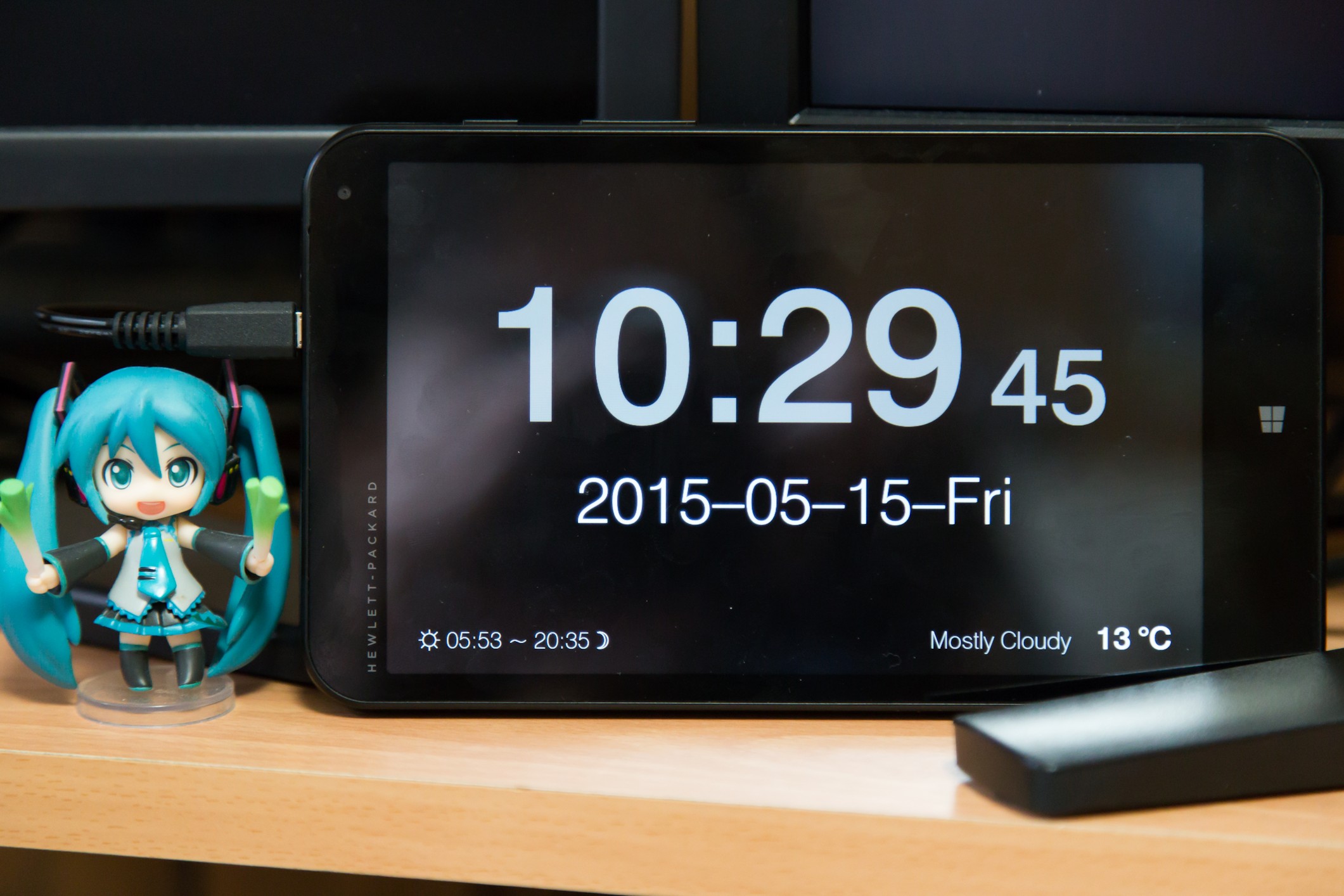 Tablet Desk Clock